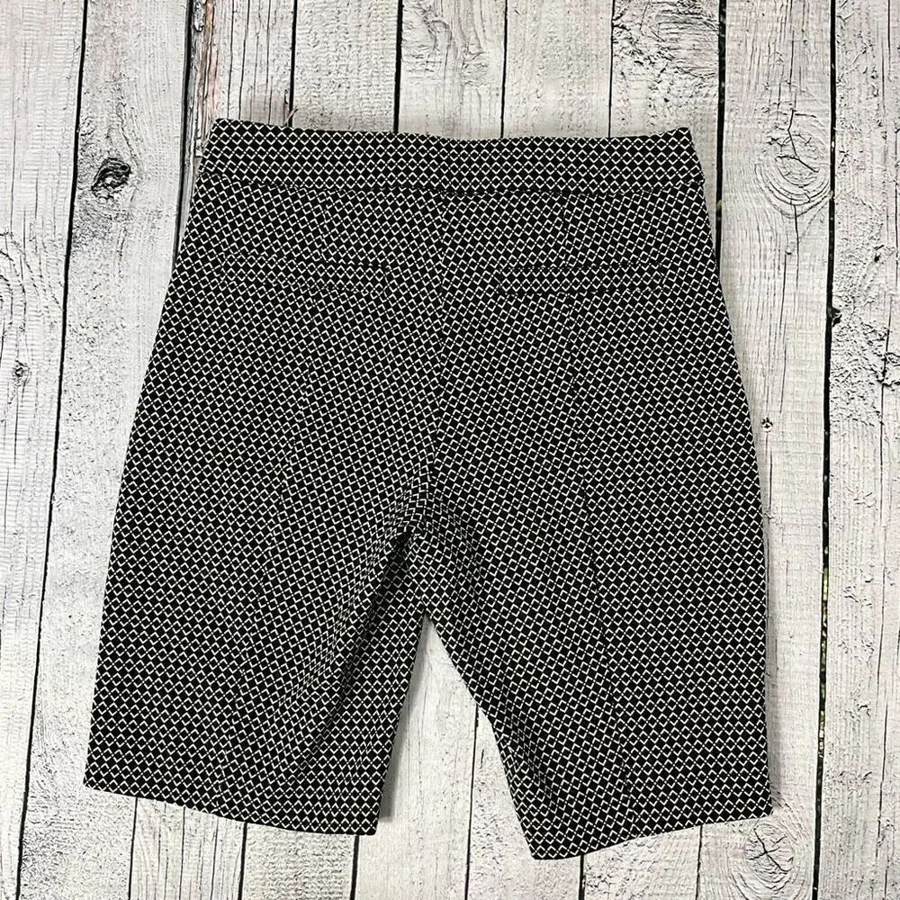 ELLE Bermuda Length Shorts - Picture 2 of 4